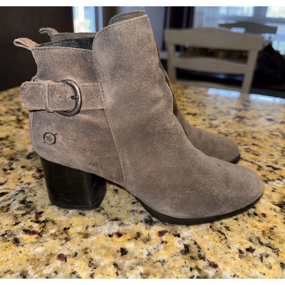 Born Jorgette Women’s Size 7.5 Distressed Gray Suede Block Heel Bootie